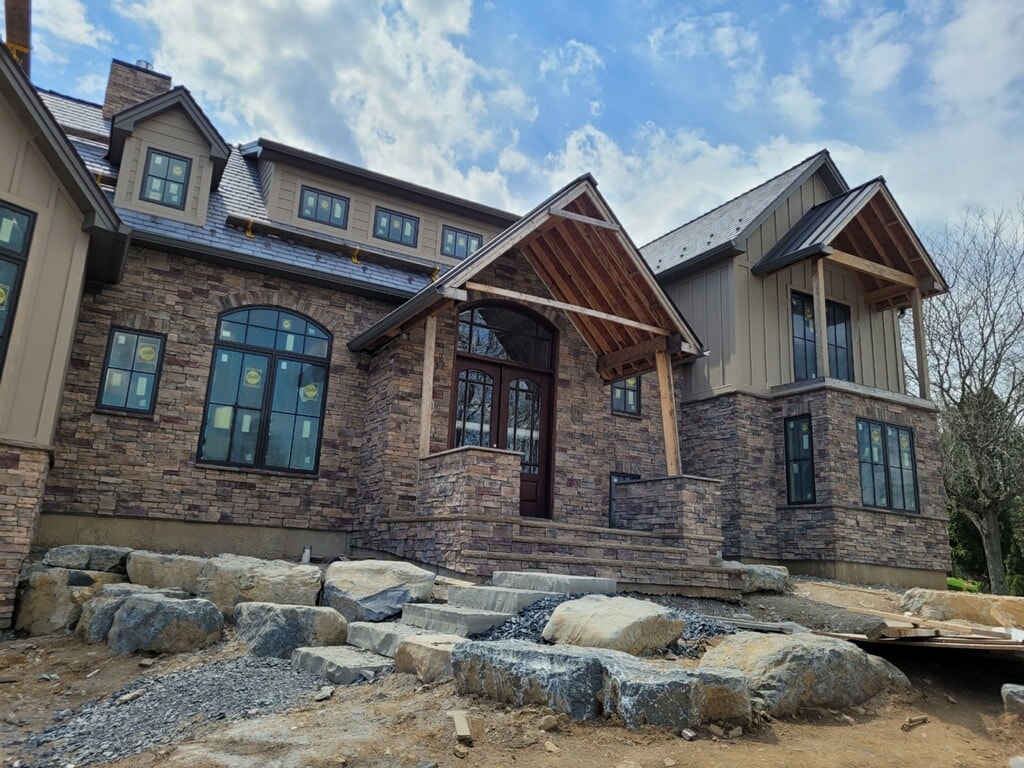 Exterior Stone Veneer — photo 1