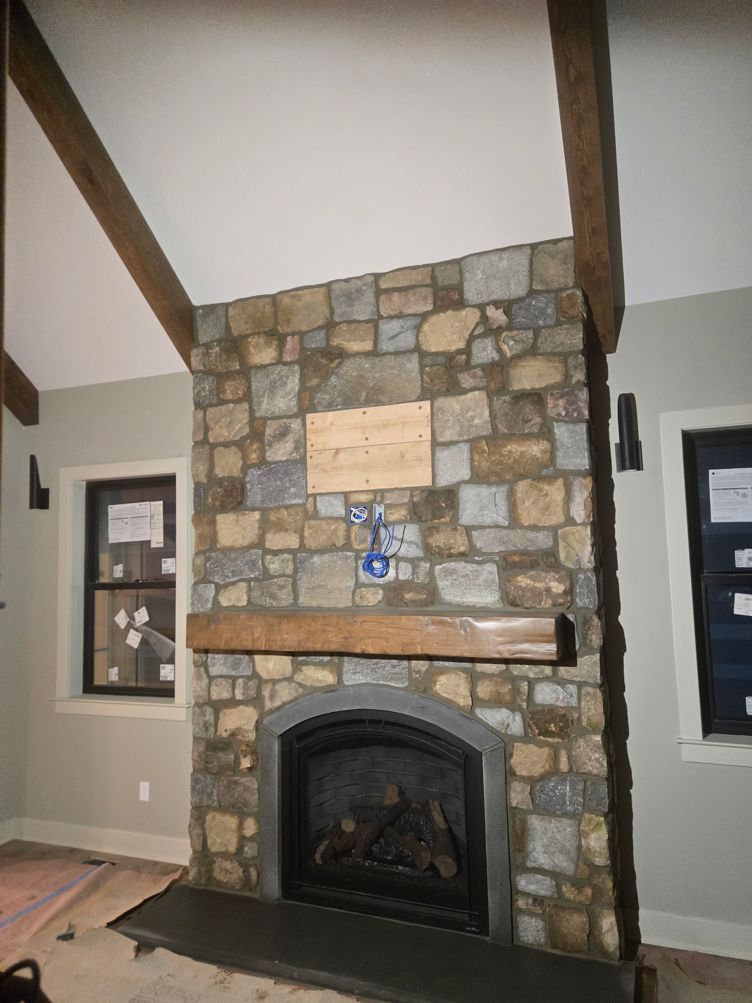 Indoor Stone Fireplaces — photo 1